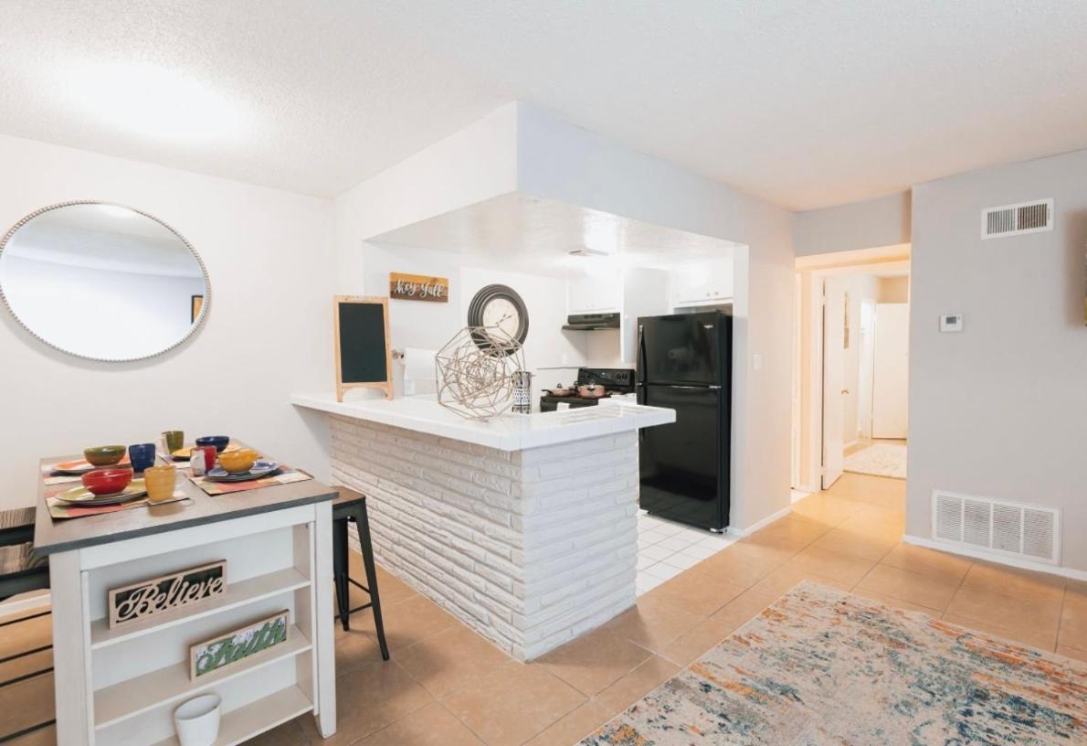 Enticing 1Br Apartment In The Heart Of The Heights Houston Eksteriør billede